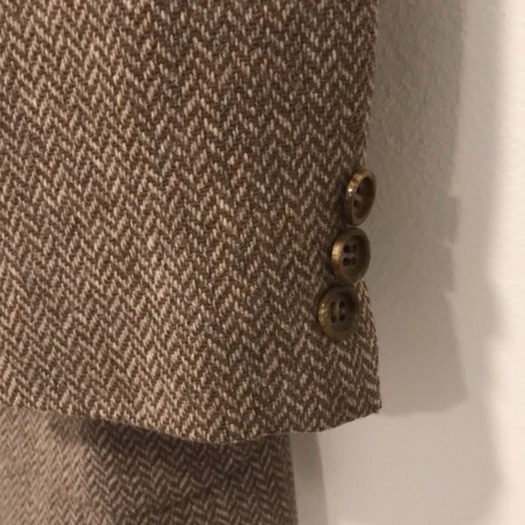 YVES SAINT LAURENT VINTAGE MEN'S  LIGHT BROWN SUIT - Picture 4 of 8